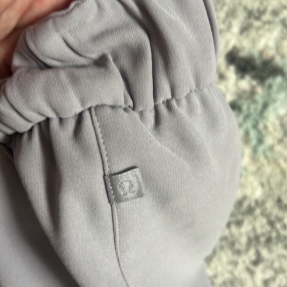 Lululemon Noir Crop - Picture 5 of 9